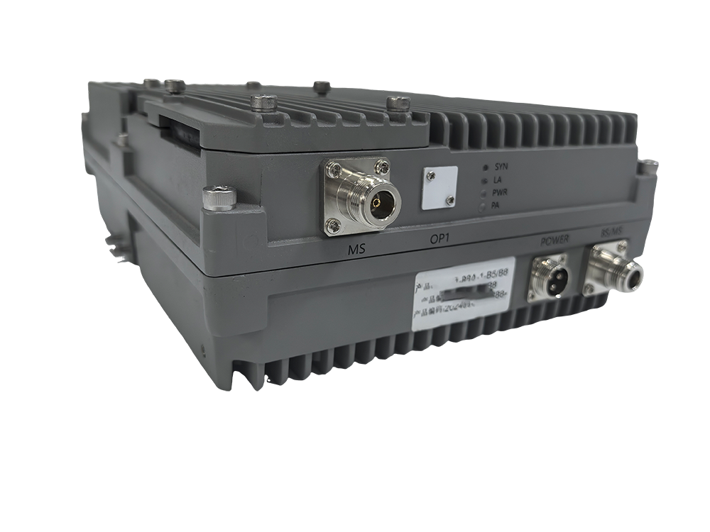  桥东三频手机信号接收器2000㎡